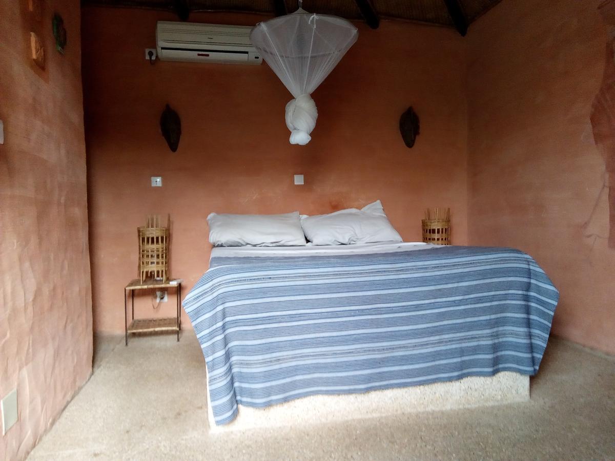 Hôtel Joal Lodge Extérieur photo